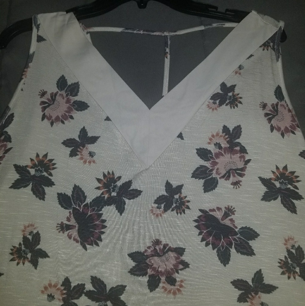Tank top - Picture 2 of 4